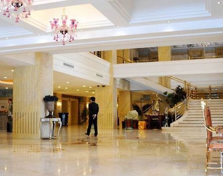 Danube International Hotel Qingdao Interior photo